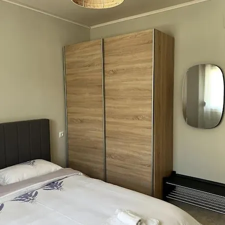 Lägenhet Letty's Cozy Flat Peraía