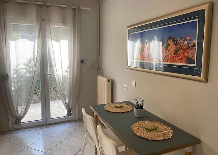 Letty's Cozy Flat * Περαία