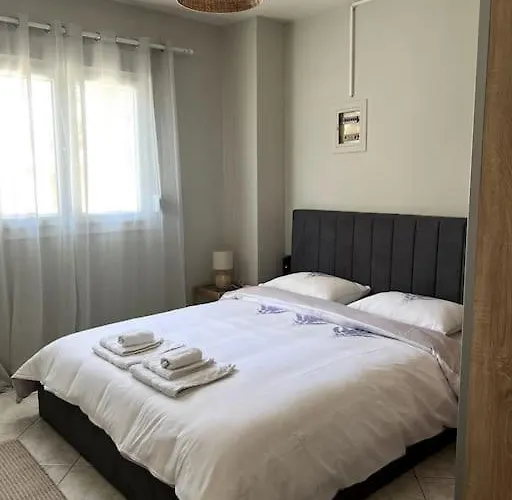 Letty's Cozy Flat 公寓 Peraía